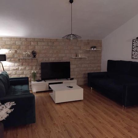 Apartman Zdravka Policnik Luaran gambar