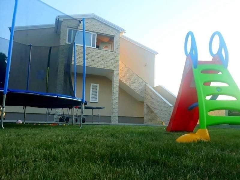 Apartman Zdravka Policnik Luaran gambar