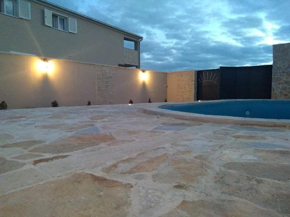 Apartman Zdravka Policnik Luaran gambar