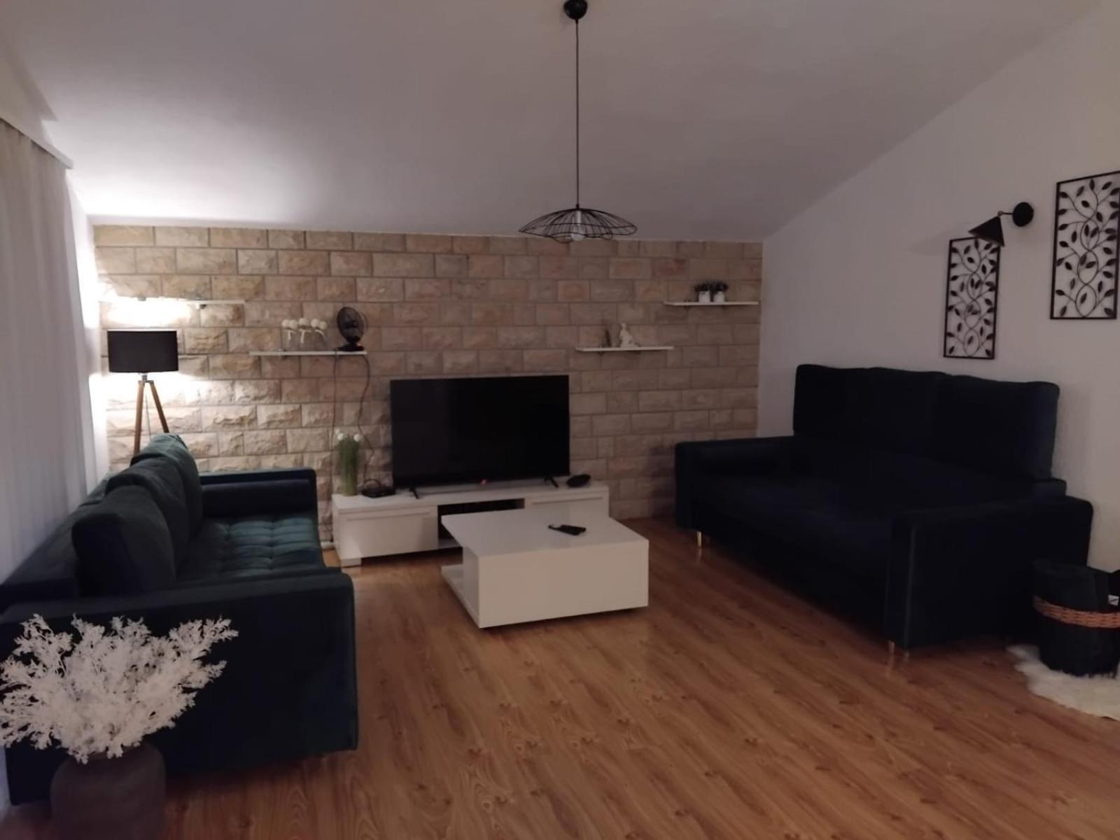 Apartman Zdravka Policnik Luaran gambar