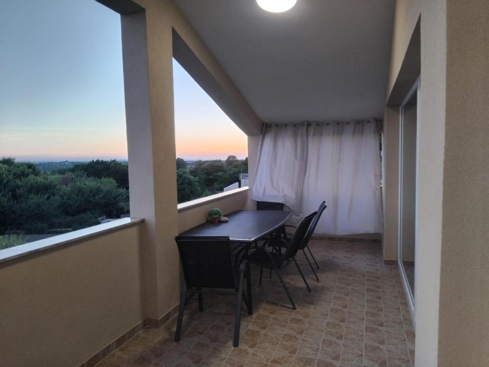 Apartman Zdravka Policnik Luaran gambar